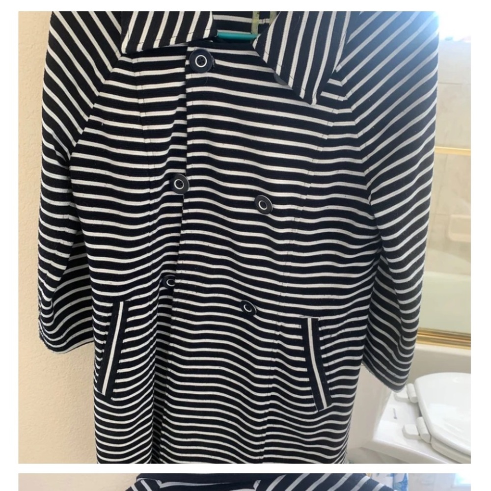 Cabi jacket. Very cute. Small women’s